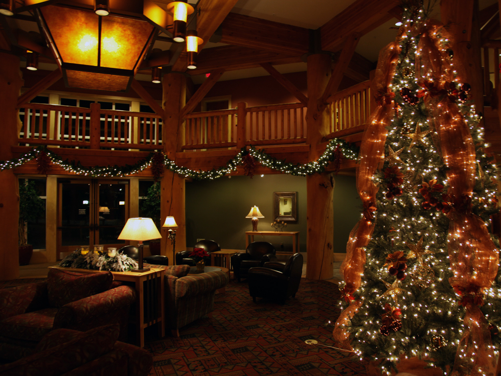 Ski-in, Ski-out Christmas Special at Sunstone Lodge!